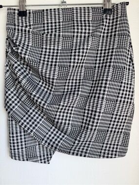 Black & White Plaid Draped Mini Skirt size Small